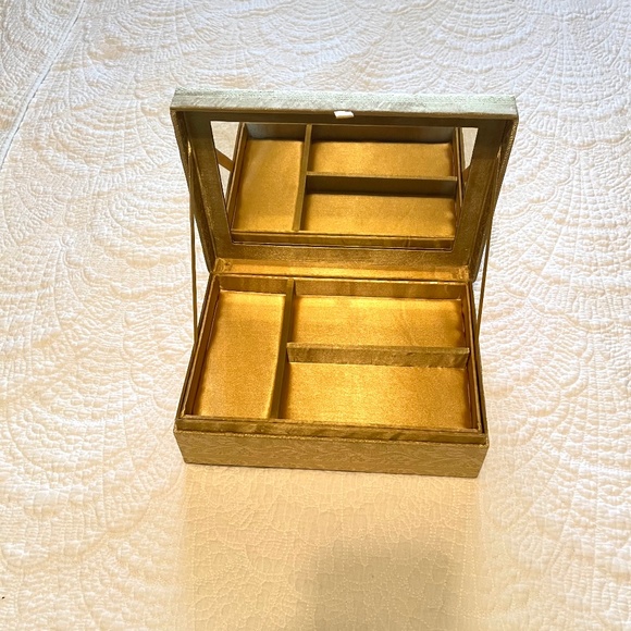 Jewelry box - Picture 4 of 7